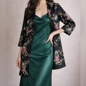 Vtg Y2K Silk Asian Floral Embroidered Classic Jacket Small